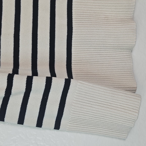 GAP Striped Black & Cream Knit Sweater XS - Picture 5 of 16